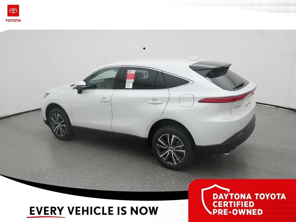 2023 Toyota Venza - Image 4 of 12