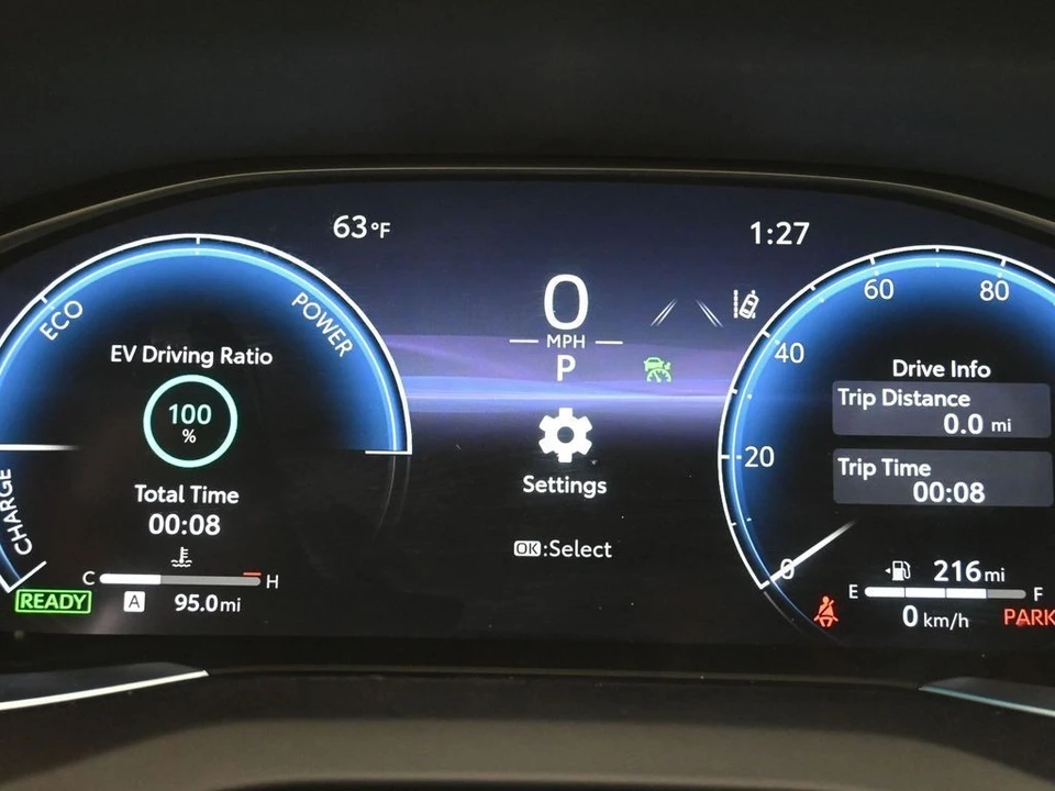 2023 Toyota Venza - Image 16 of 21