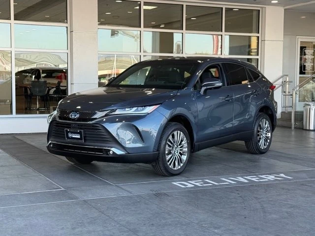 2023 Toyota Venza - Image 2 of 12