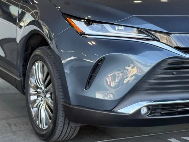 2023 Toyota Venza - Image 8 of 12