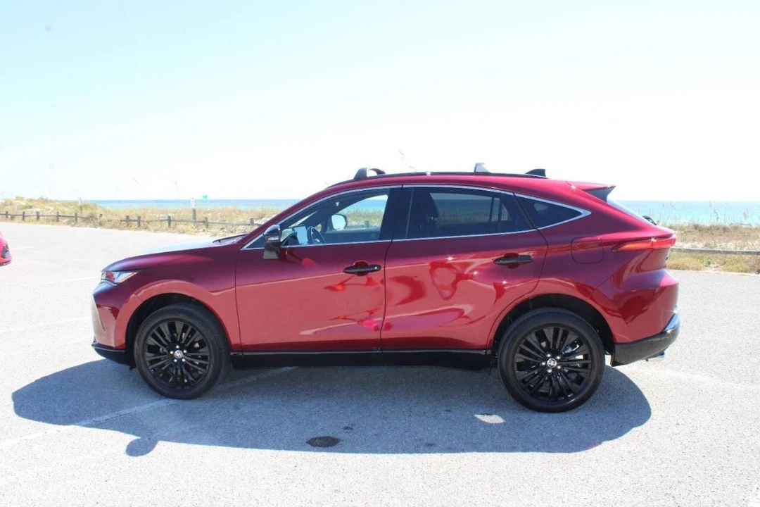 2023 Toyota Venza - Image 4 of 21