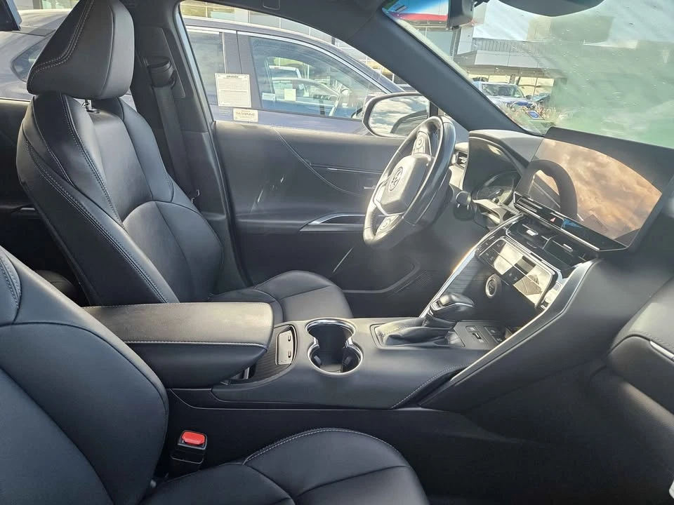 2023 Toyota Venza - Image 4 of 4