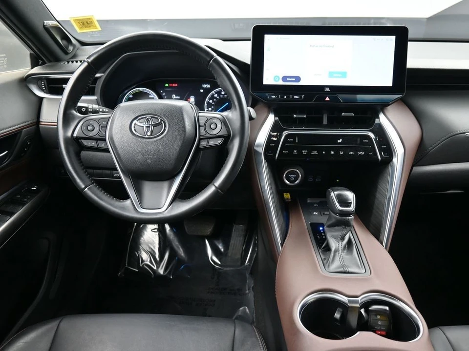 2023 Toyota Venza - Image 19 of 21