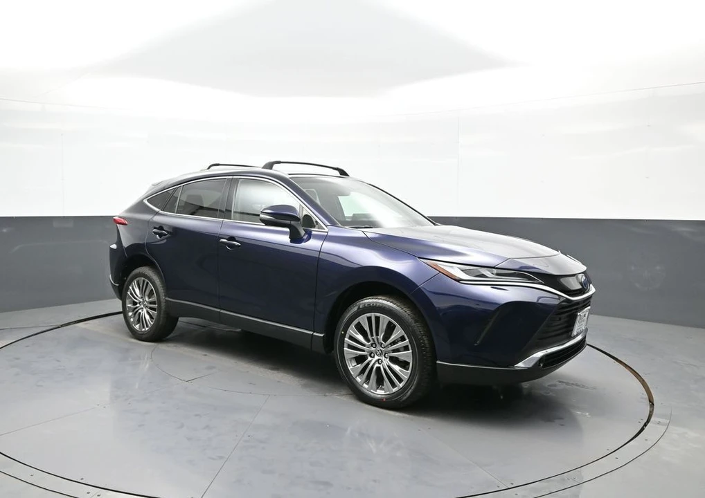 2023 Toyota Venza - Image 4 of 21