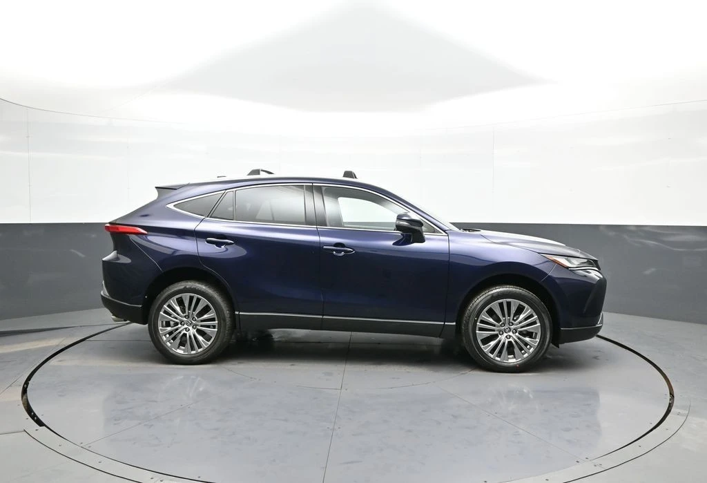 2023 Toyota Venza - Image 5 of 21