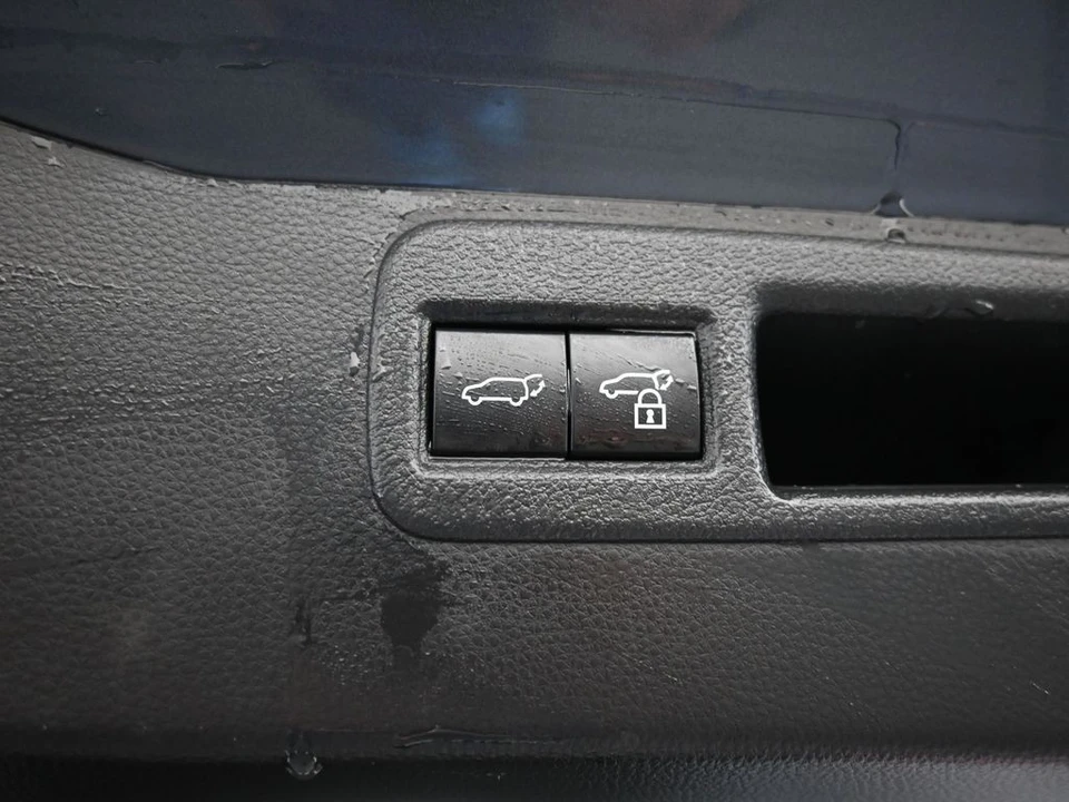 2023 Toyota Venza - Image 21 of 21