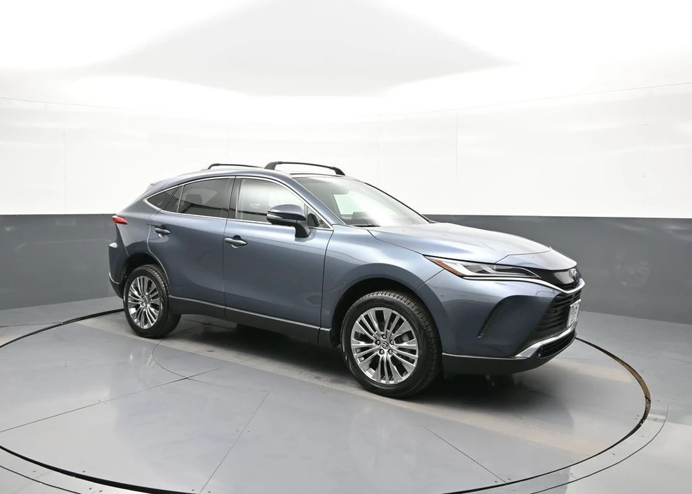 2023 Toyota Venza - Image 4 of 21