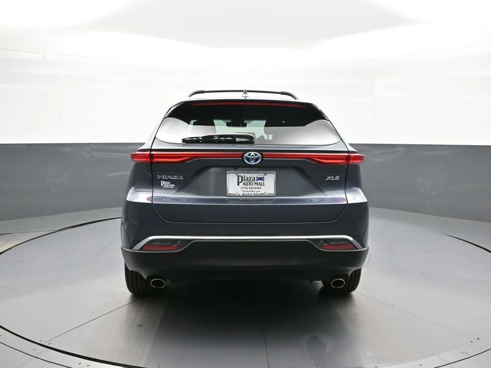 2023 Toyota Venza - Image 7 of 21