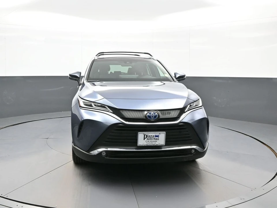 2023 Toyota Venza - Image 2 of 21