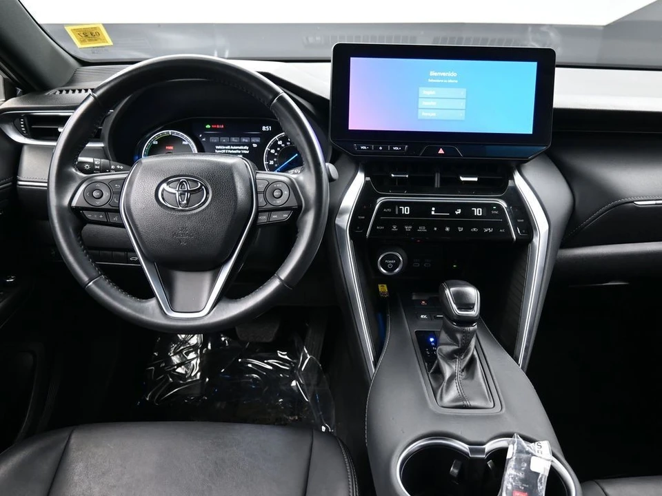 2023 Toyota Venza - Image 19 of 21