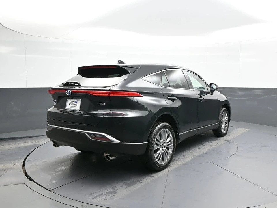 2023 Toyota Venza - Image 6 of 12