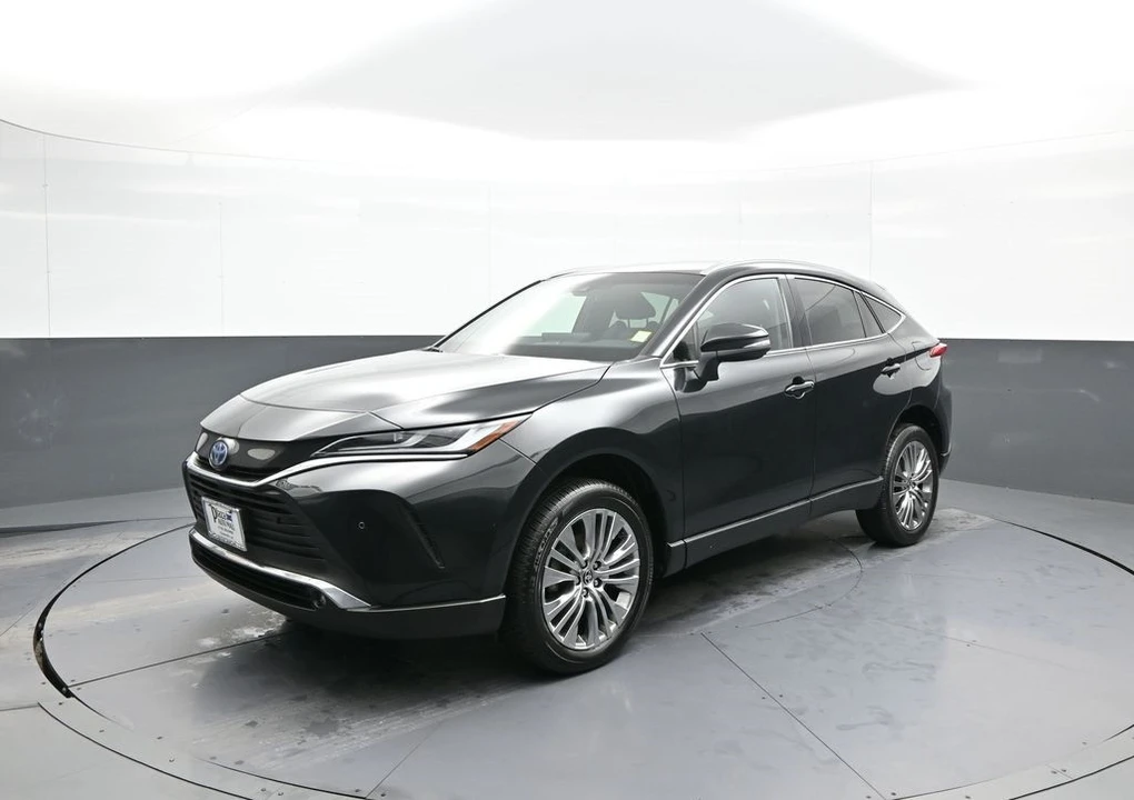 2023 Toyota Venza - Image 10 of 12