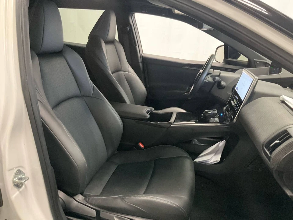 2023 Toyota - Image 6 of 23
