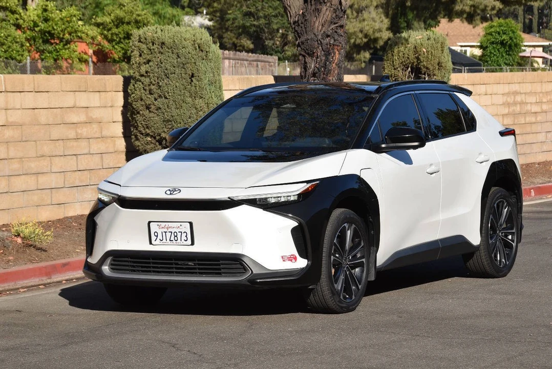 2023 Toyota - Image 26 of 31