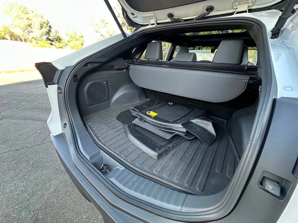 2023 Toyota - Image 28 of 31