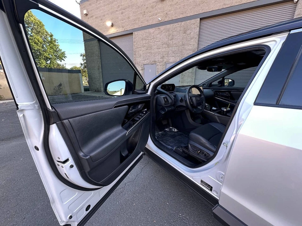 2023 Toyota - Image 3 of 31