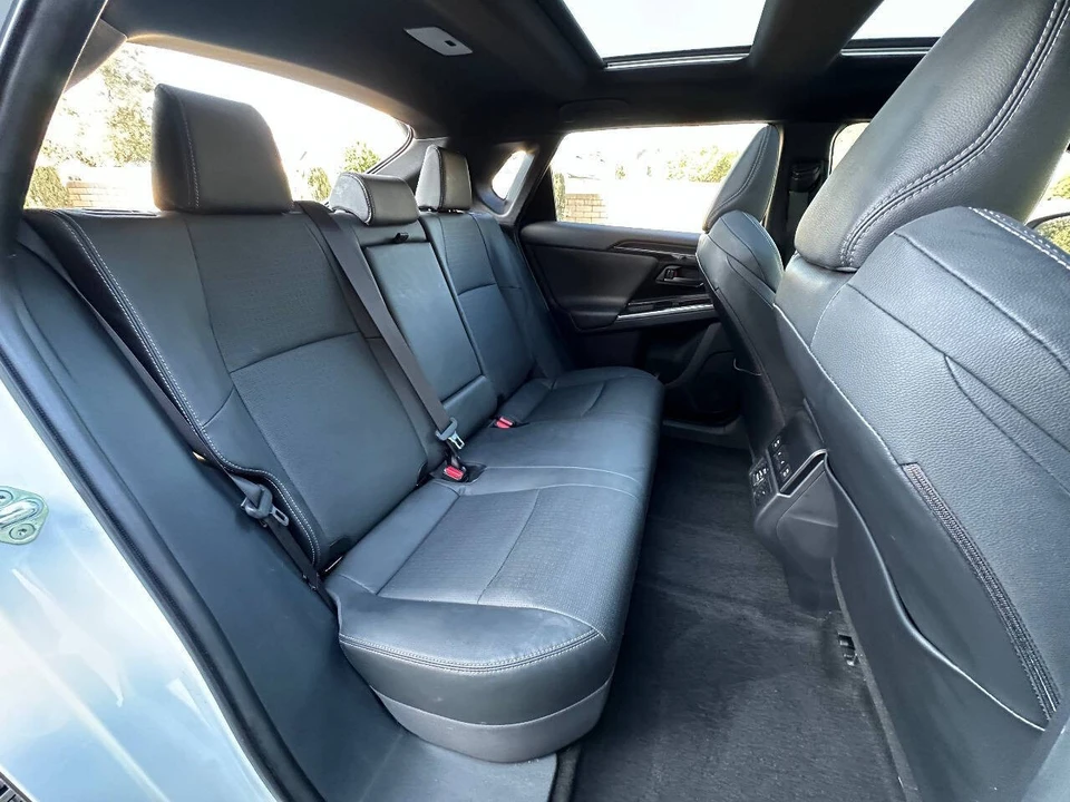 2023 Toyota - Image 24 of 31