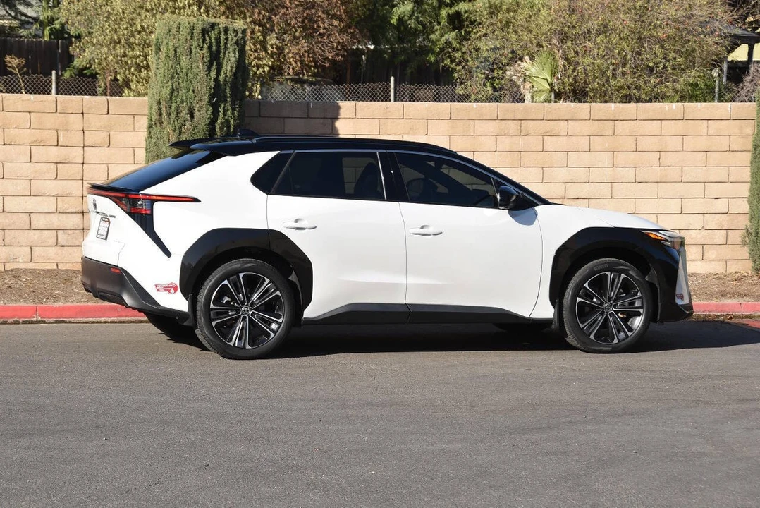 2023 Toyota - Image 31 of 31