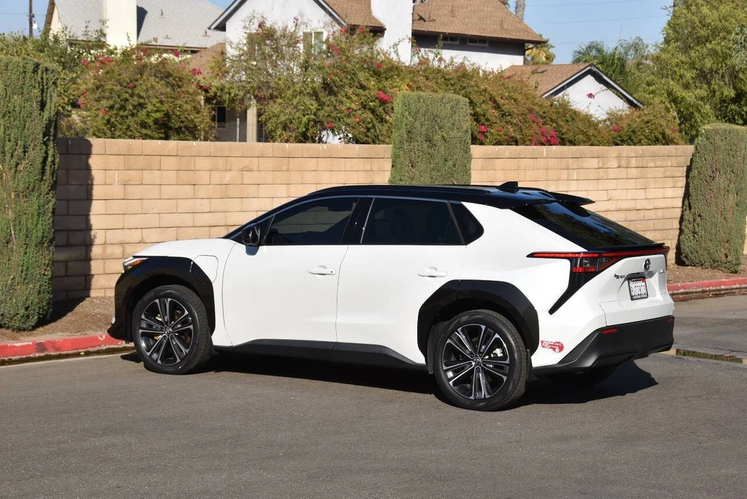 2023 Toyota - Image 20 of 31