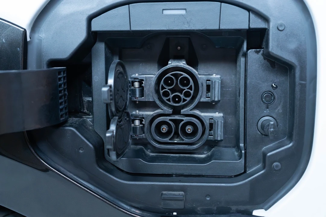 2023 Toyota - Image 5 of 30