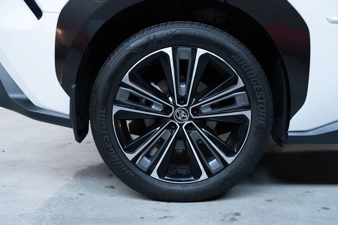 2023 Toyota - Image 19 of 30