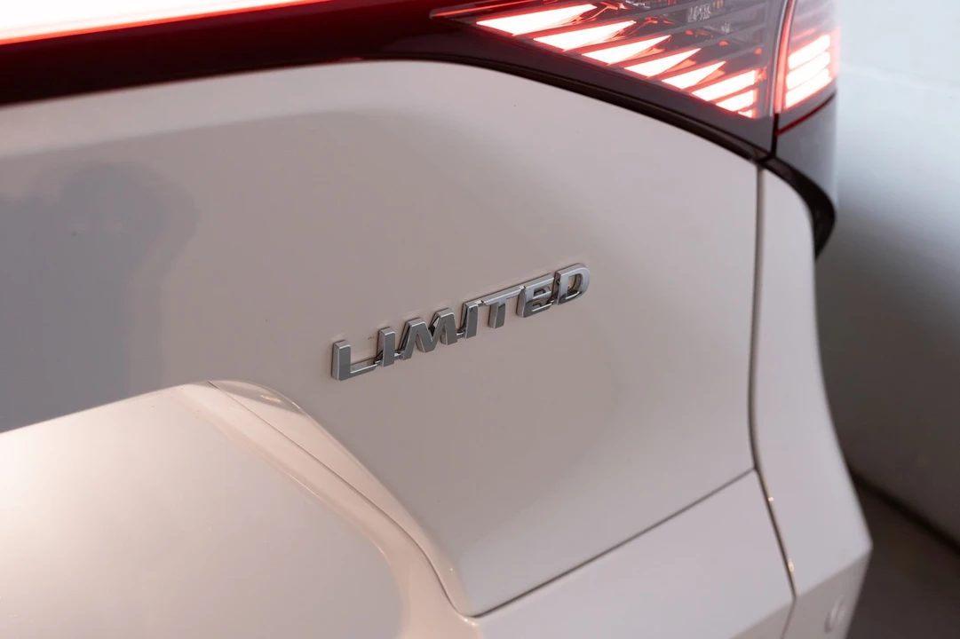2023 Toyota - Image 14 of 30