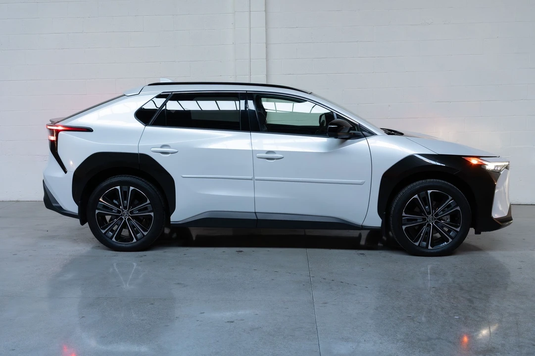 2023 Toyota - Image 9 of 30