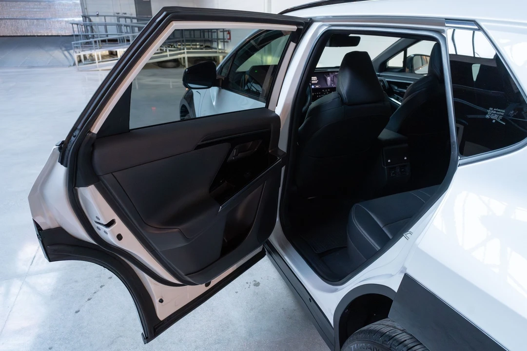 2023 Toyota - Image 25 of 30