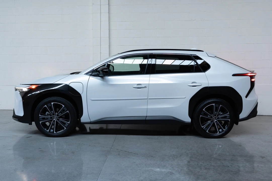 2023 Toyota - Image 7 of 30