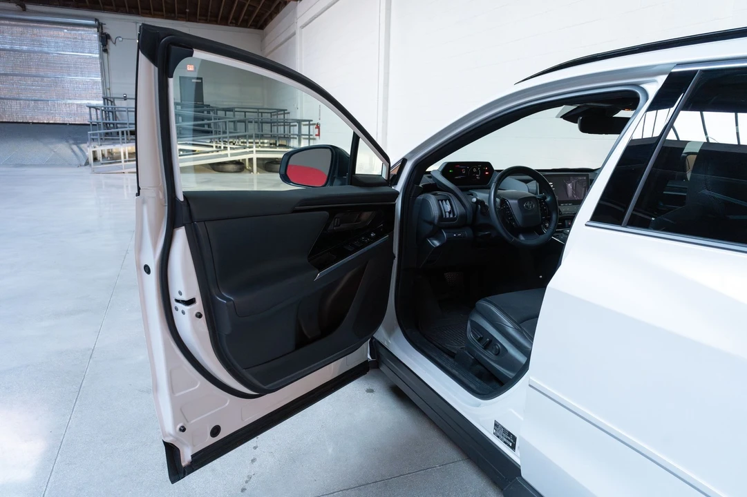 2023 Toyota - Image 24 of 30