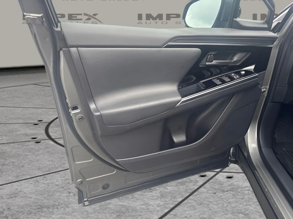 2023 Toyota - Image 24 of 31