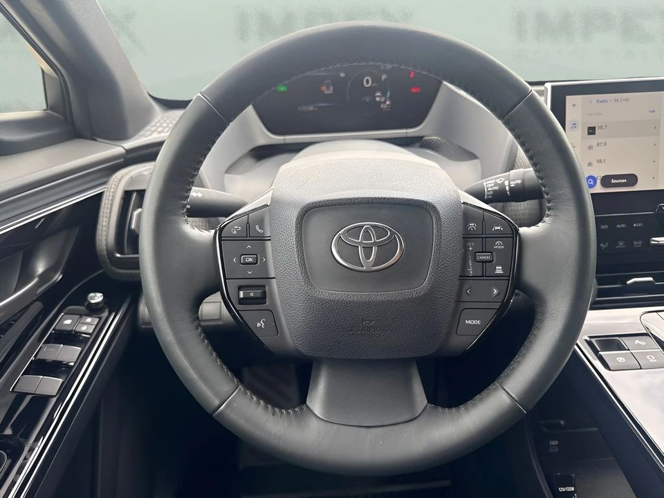 2023 Toyota - Image 14 of 31