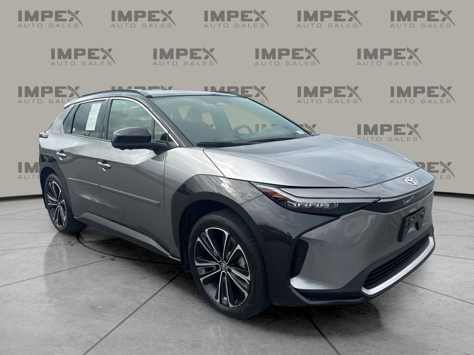 2023 Toyota - Image 7 of 31