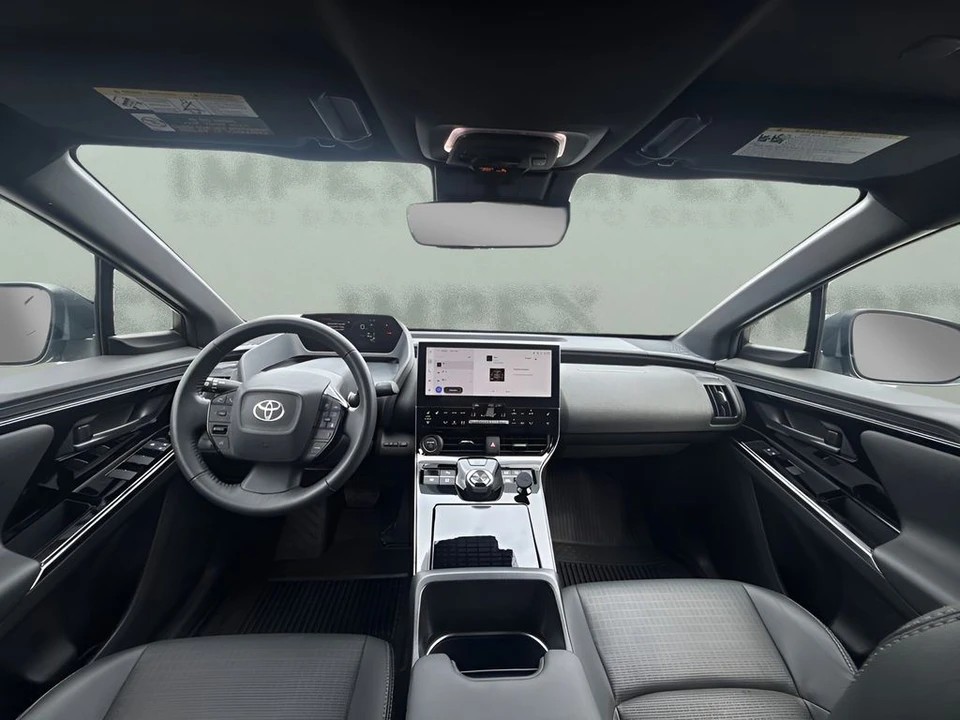 2023 Toyota - Image 13 of 31