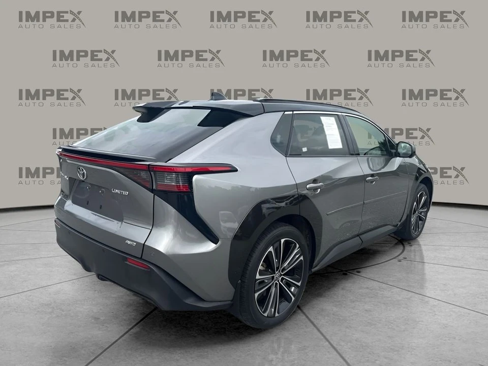 2023 Toyota - Image 5 of 31