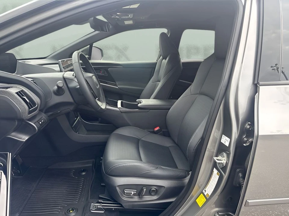 2023 Toyota - Image 9 of 31