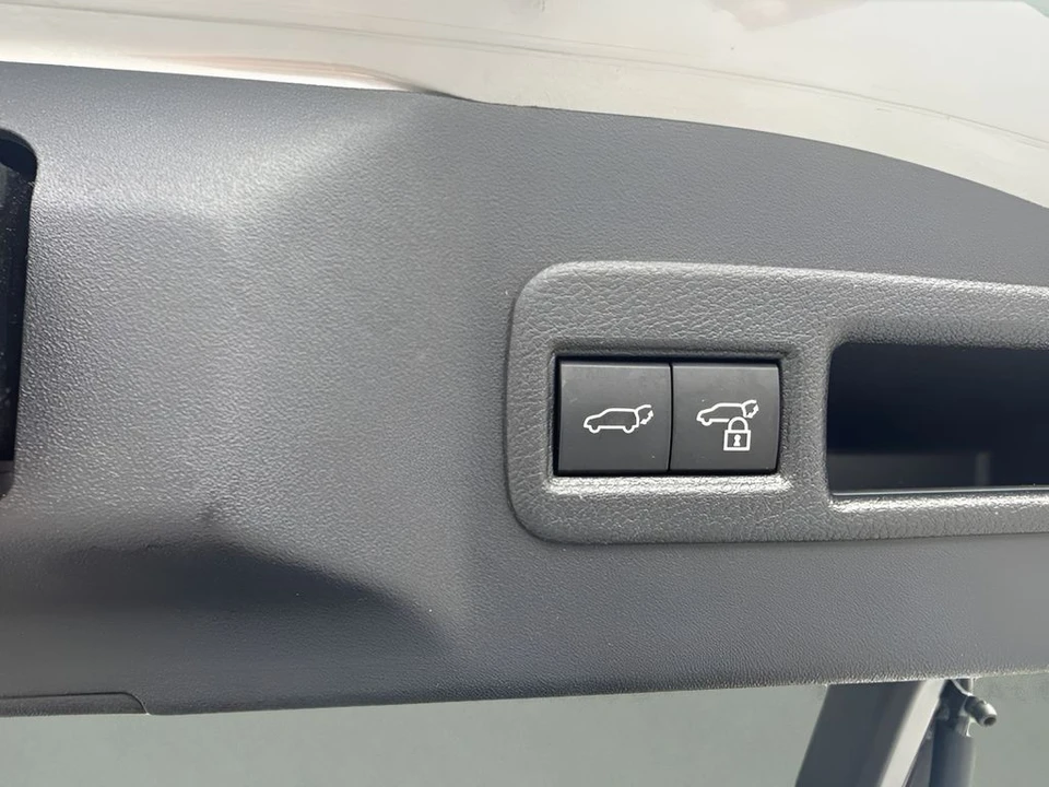 2023 Toyota - Image 28 of 31