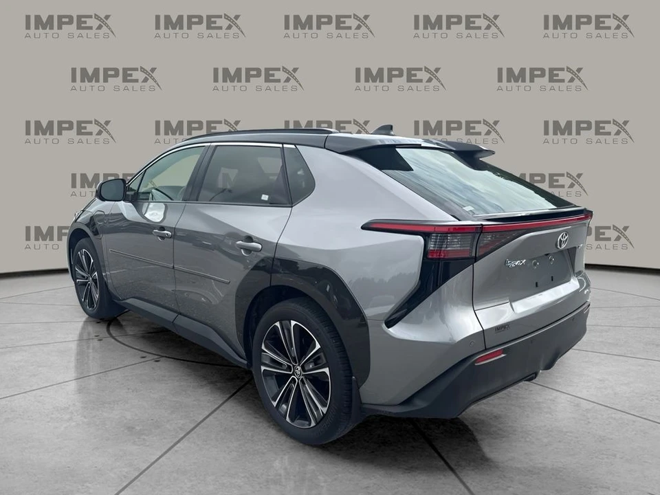 2023 Toyota - Image 3 of 31