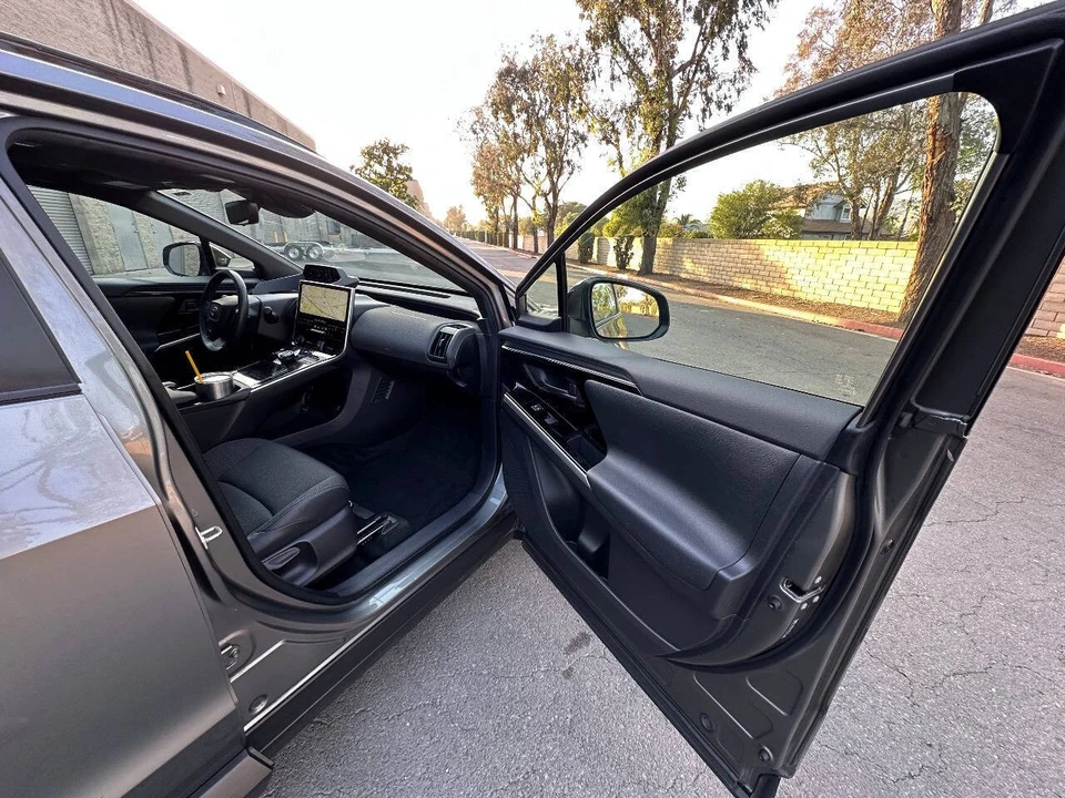 2023 Toyota - Image 12 of 31