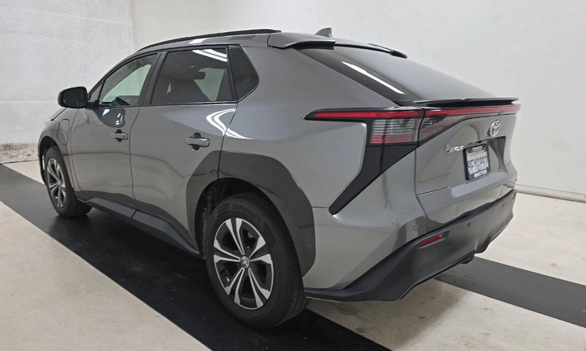 2023 Toyota - Image 10 of 16