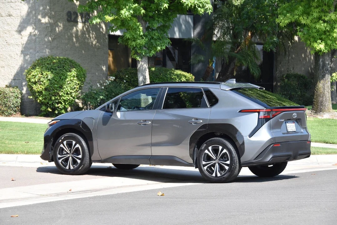 2023 Toyota - Image 7 of 31