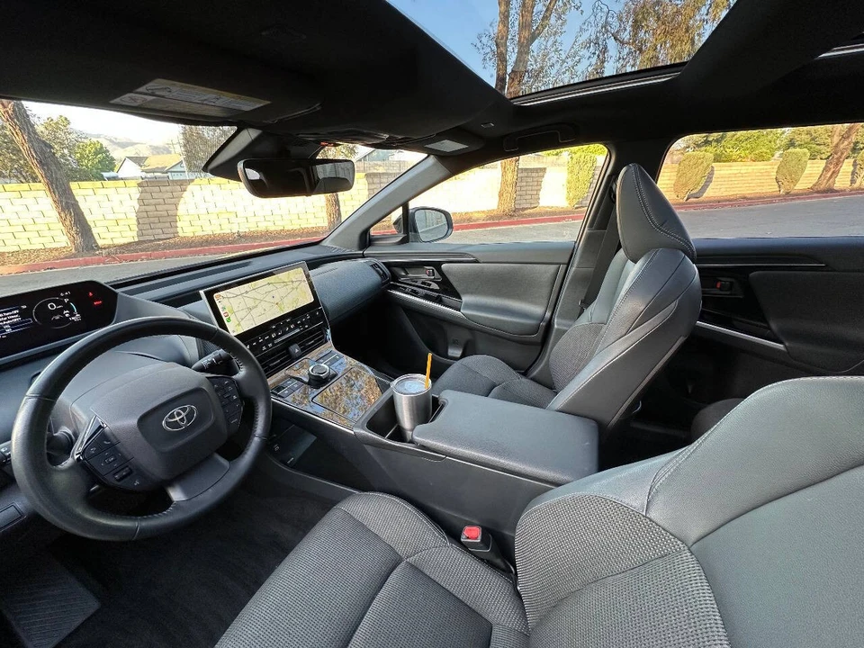 2023 Toyota - Image 9 of 31