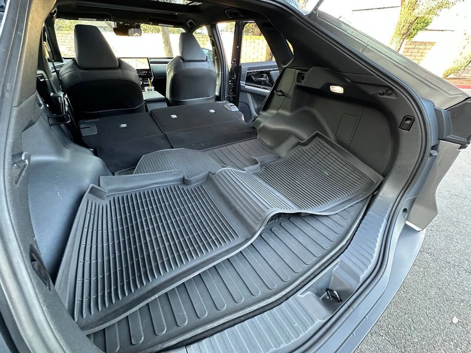 2023 Toyota - Image 28 of 31