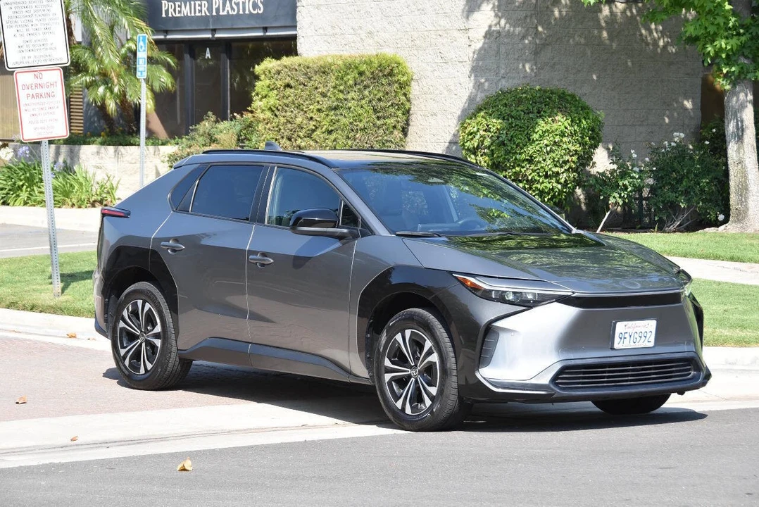 2023 Toyota - Image 27 of 31