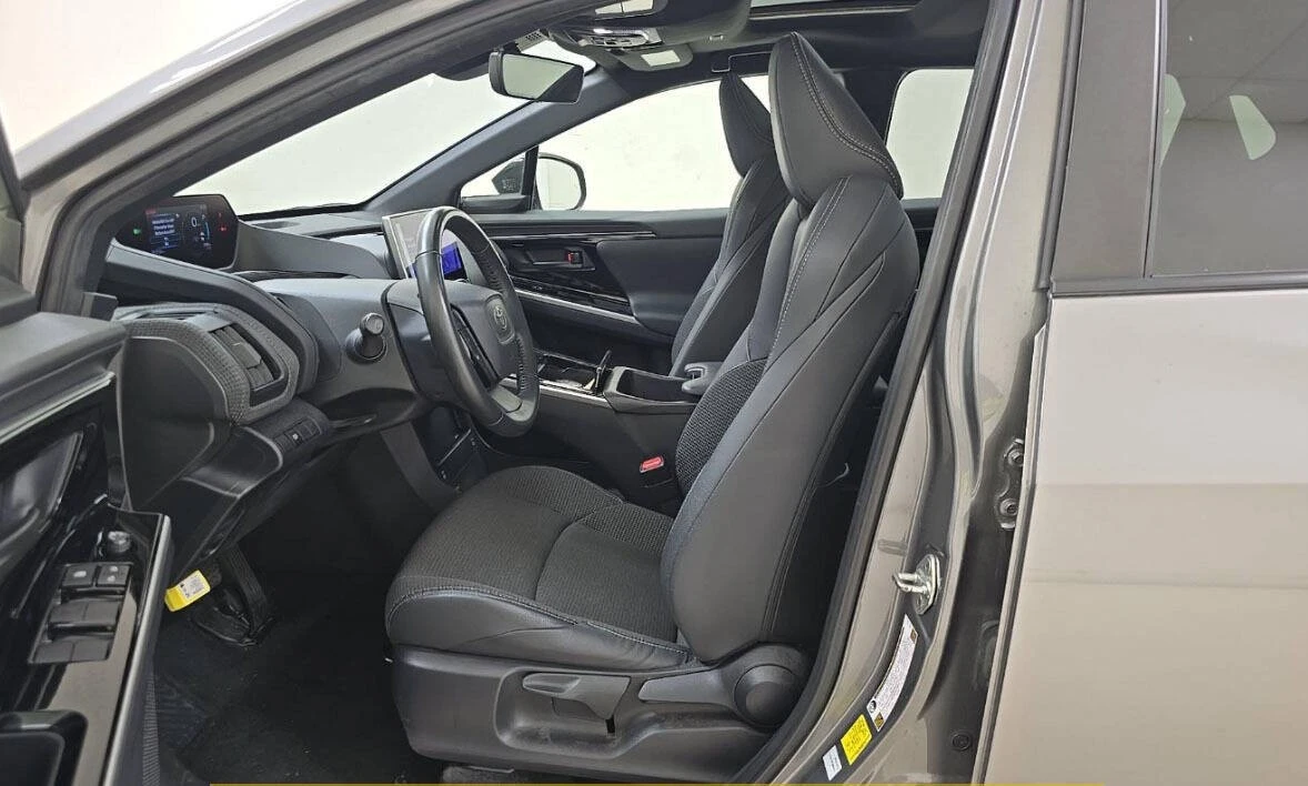 2023 Toyota - Image 11 of 16