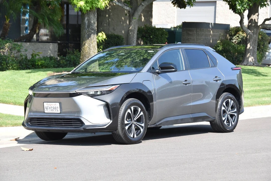 2023 Toyota - Image 4 of 31