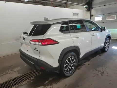 2023 Toyota Corolla Cross - Image 4 of 12