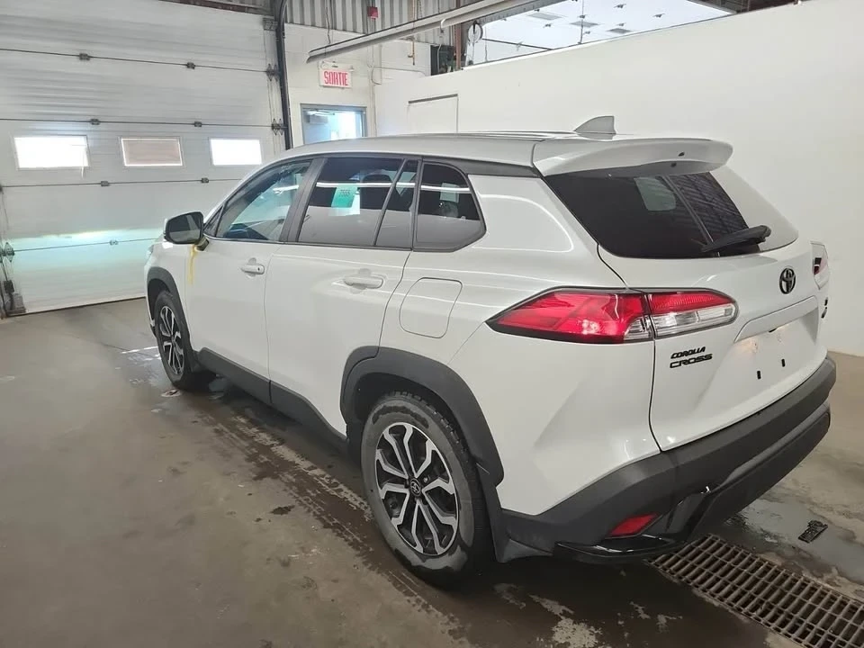 2023 Toyota Corolla Cross - Image 5 of 12