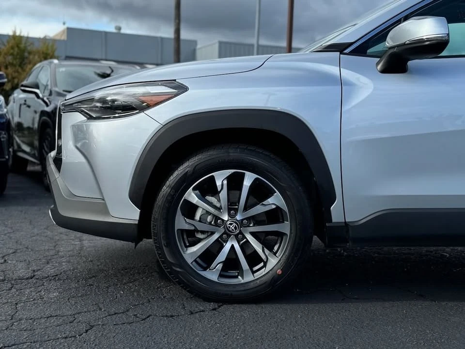 2023 Toyota Corolla Cross - Image 3 of 12