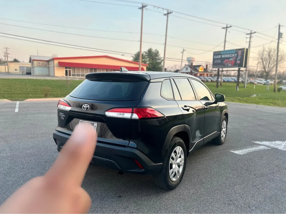 2023 Toyota Corolla Cross - Image 3 of 16
